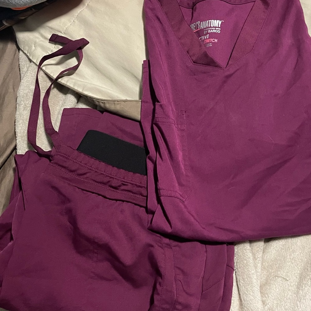 Grey’s Anatomy scrubs